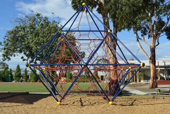 Duży, zewnętrzny plac zabaw dl – Outdoor Adventure Course recenzja i cena