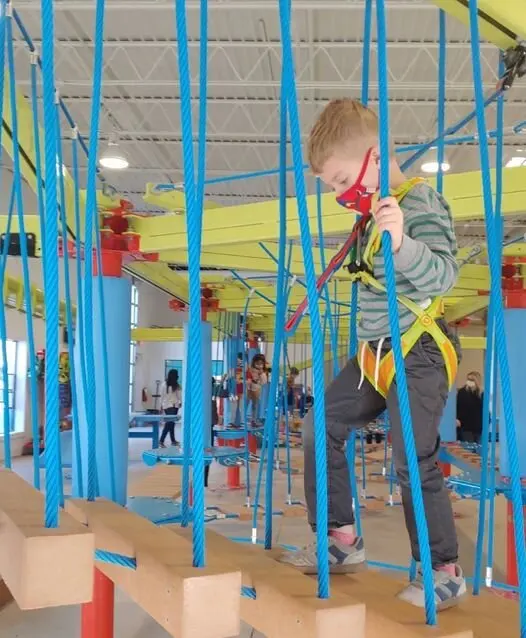 Kurtyna linowa, siatka do wspi – Outdoor Adventure Course recenzja i cena